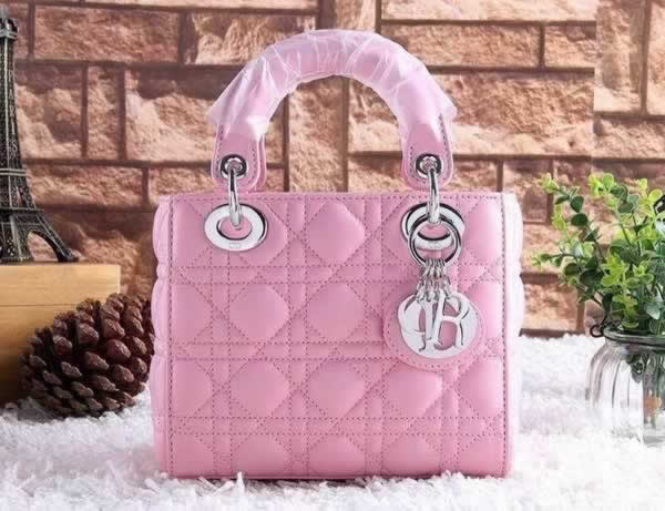 Replica how much dior bagReplica pauls boutique bagsReplica dior classic handbags.